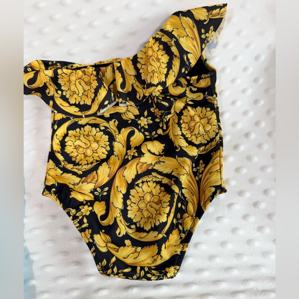 Versace infant One-Shoulder barroco swimsuit- Black and Gold 3 to 6 months. - Picture 4 of 4